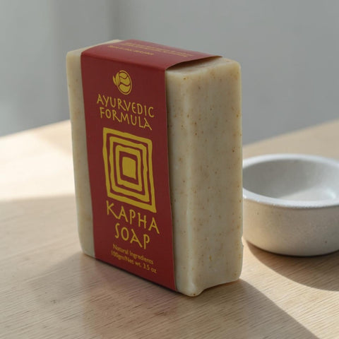 House of Nepal ayurvedische Kapha Seife mit natürlichen Inhaltsstoffen, belebend und klärend für ölige Haut.