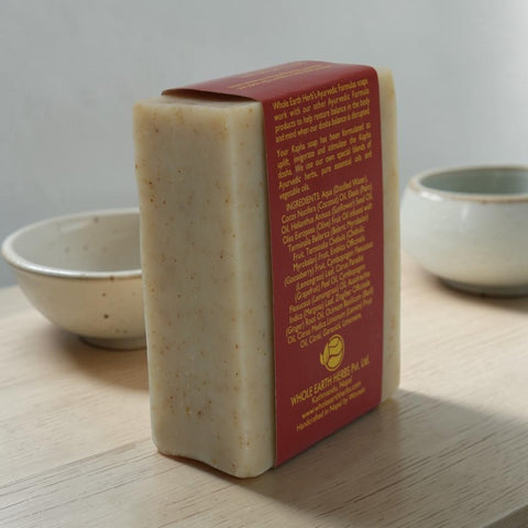 House of Nepal ayurvedische Kapha Seife mit natürlichen Inhaltsstoffen, handgefertigt im Kaltverfahren, belebend und klärend für ölige Haut.