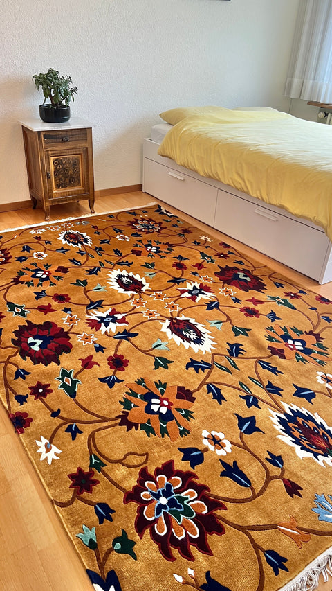 House of Nepal gelber Teppich mit Blumenmuster aus tibetischer Schafwolle, 175 x 285 cm