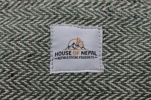 House of Nepal Hanf-Handtasche in Grüngrau, geräumig, handgefertigt in Nepal aus Bio-Hanf und Baumwolle.