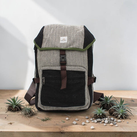 House of Nepal Kalapathar Rucksack aus Hanf und Baumwolle, beige/schwarz, mit vielen Fächern und Reissverschluss.