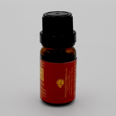 House of Nepal Kapha ätherisches Öl 10ml Flasche mit ayurvedischen Kräutern für Energie und Belebung, fruchtig, frisch, zitrus, würzig.