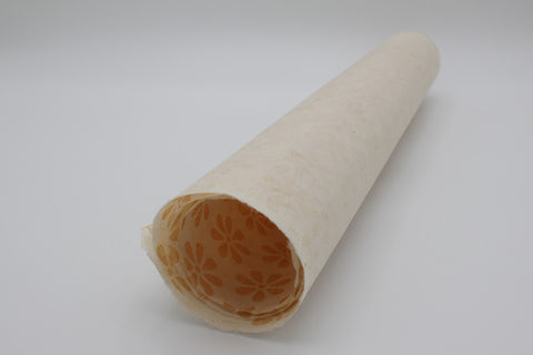 House of Nepal Lokta-Geschenkpapier mit goldenem Blumenmuster, handgefertigt aus Naturfasern, 75x49 cm.