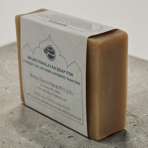 House of Nepal Minz Seife Naturseife mit Minze und Henna, kühlend und antibakteriell, 100% biologisch abbaubar und handgemacht.