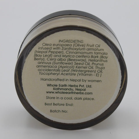 House of Nepal Wintergrün Körperbalsam, a cooling balm for dry skin with Nepal pepper and bay leaf.